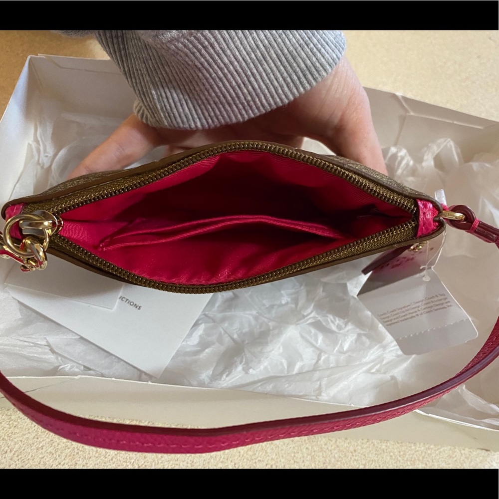 Coach wristlet - Picture 2 of 3